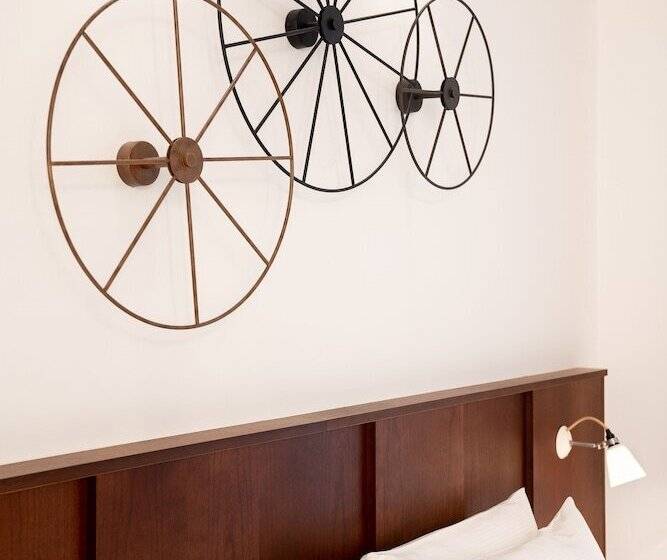 Ruby Lucy Hotel London