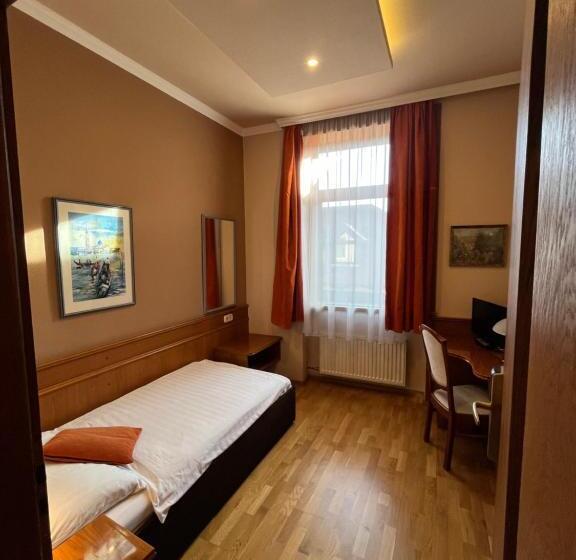 ホテル Wagner Vendégudvar Panzió