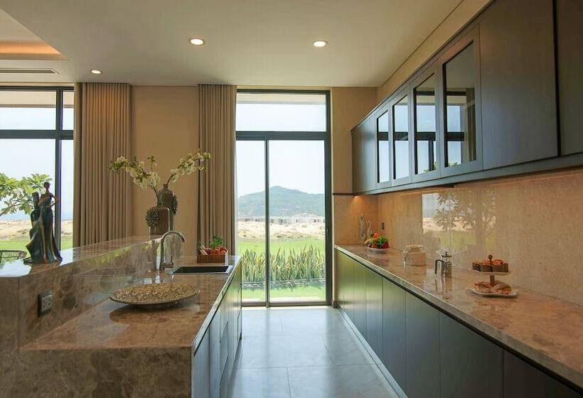 هتل Wyndham Grand Kn Paradise Cam Ranh