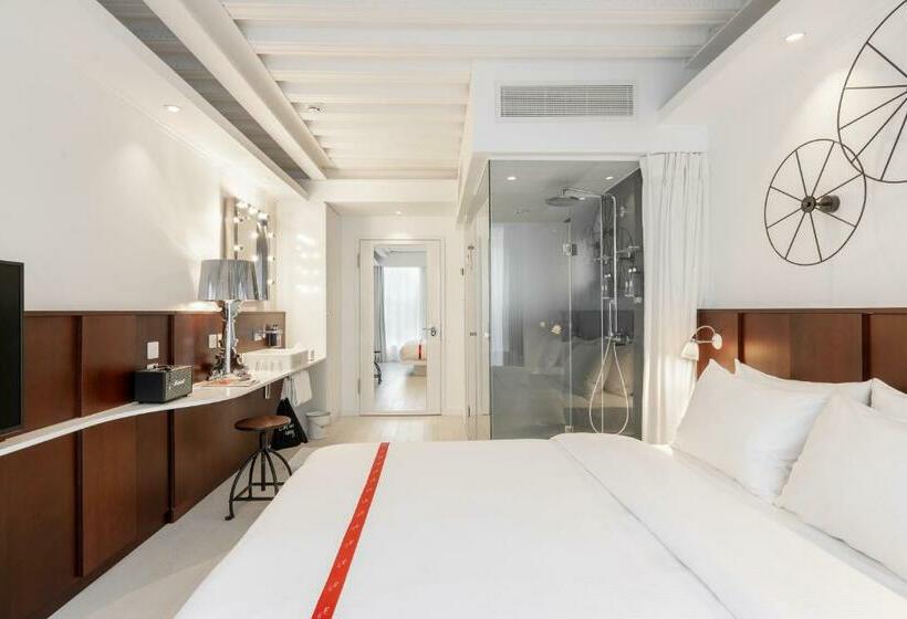 Ruby Lucy Hotel London