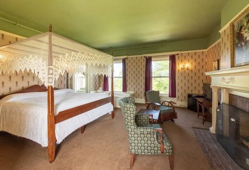 旅馆 White Springs Manor A Belhurst Property