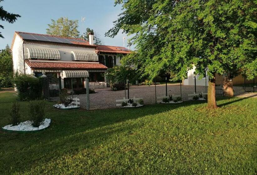 مبيت وإفطار La Libellula