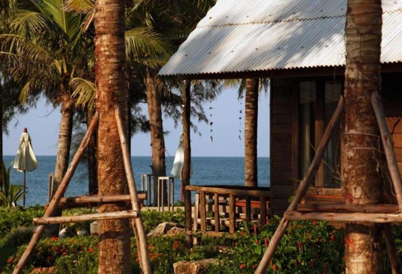 Chivaree  And Resort