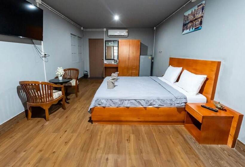 هتل Aladdin Guesthouse