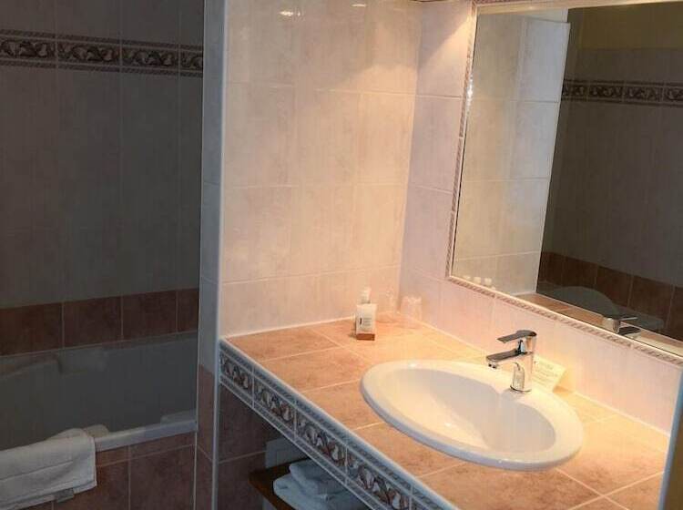 Отель Auberge Du Jeu D Arc