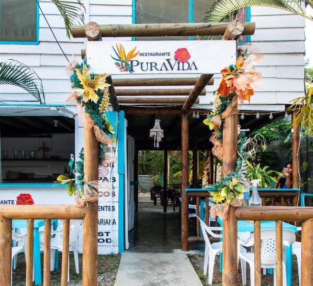 ホテル Cabañas Los Almendros