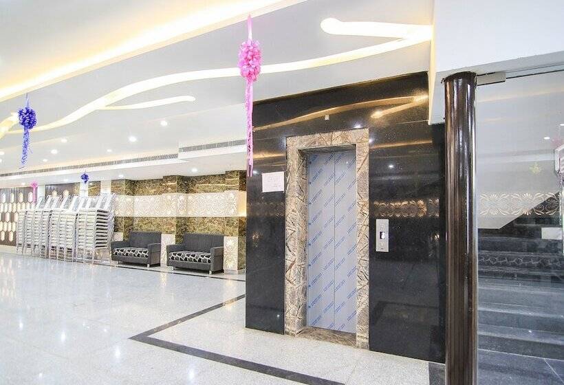 酒店 Capital O 15422 Shiva Inn