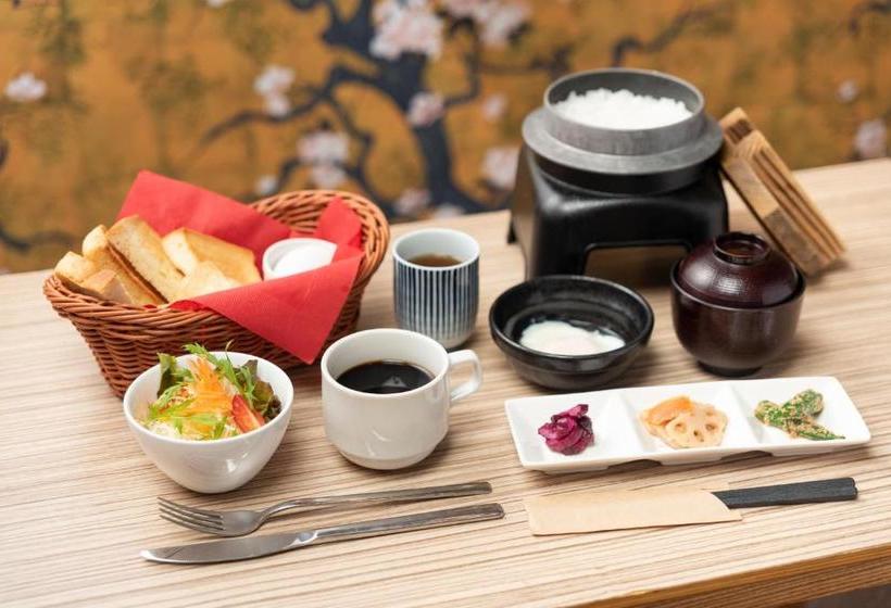 Отель Chapel Sweet