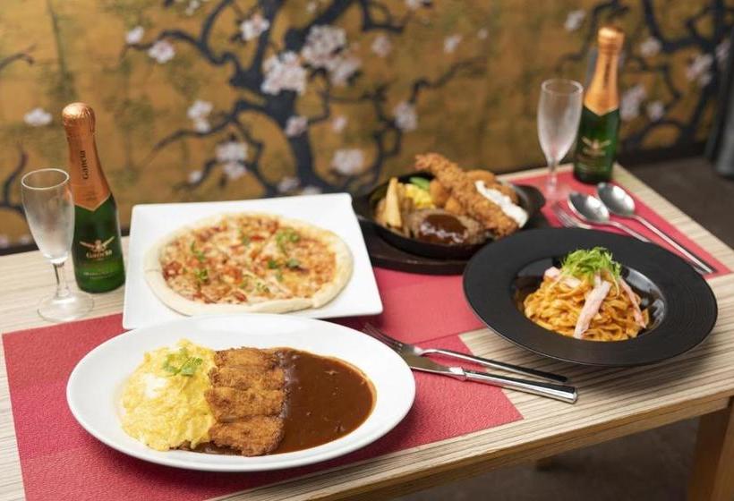 Отель Chapel Sweet