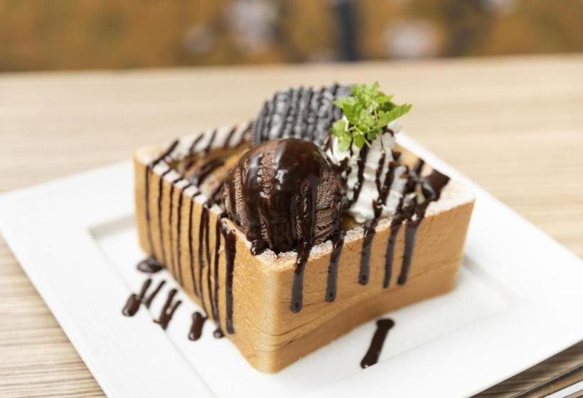 Отель Chapel Sweet