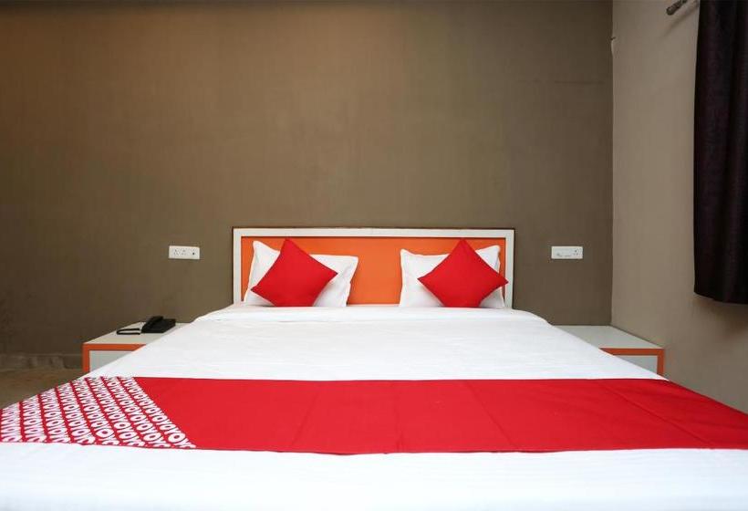 Hotel Collection O 19852 Queens Castle