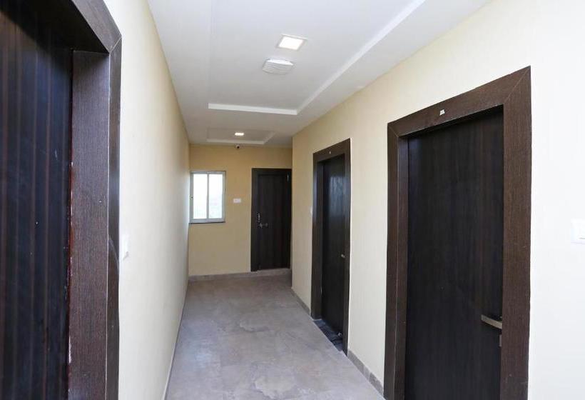 Hotel Collection O 19852 Queens Castle