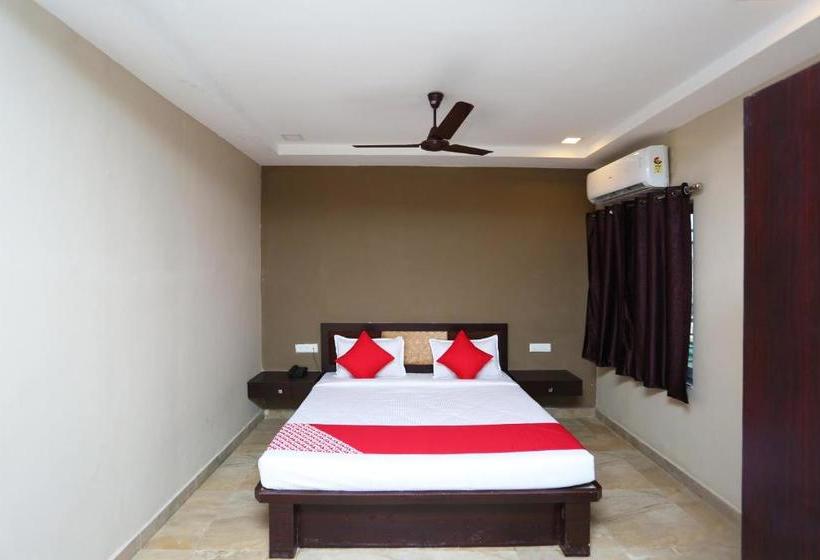 Hotel Collection O 19852 Queens Castle