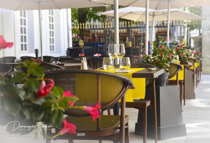 Отель Le Castel D Alti