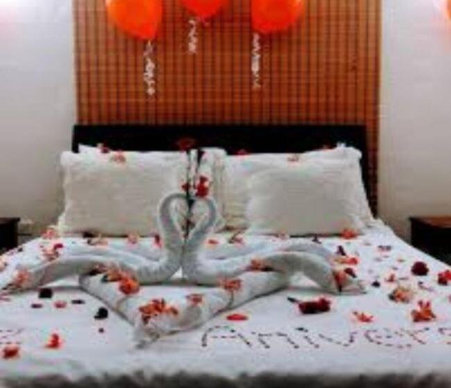 호텔 Nadi Airport Transit