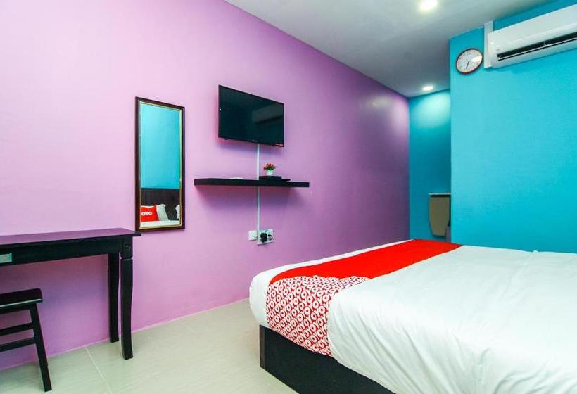 Отель Oyo 89517 Little Tanjung Chalet