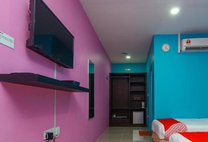 Отель Oyo 89517 Little Tanjung Chalet