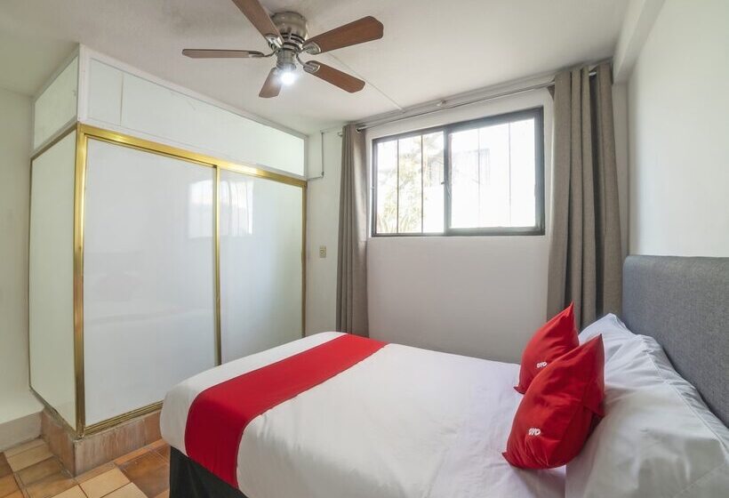 فندق Posada Laura