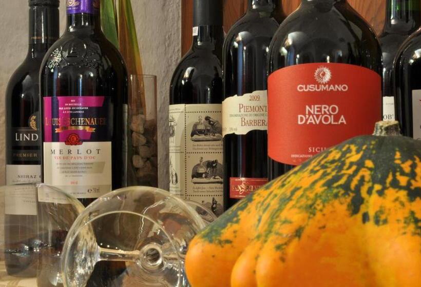 호텔 Schloss Wiesenthau