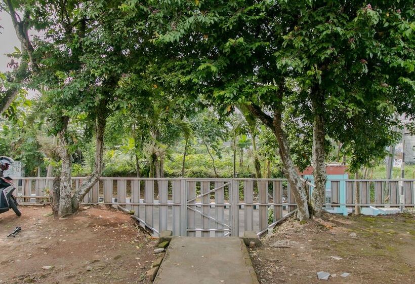 호텔 Spot On 1899 Berkah Homestay