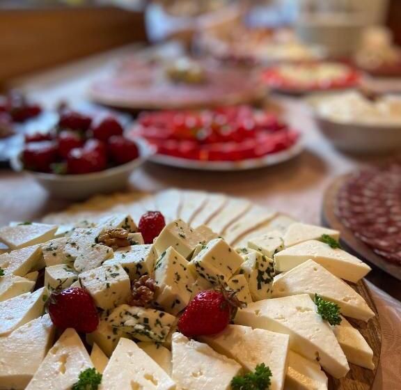 هتل Turistična Kmetija čerček