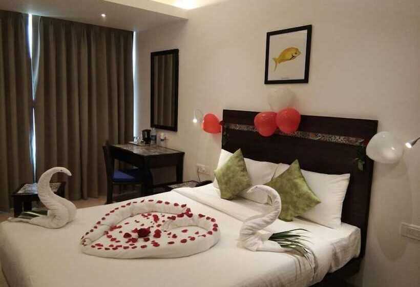 Indy Waterfront Resort