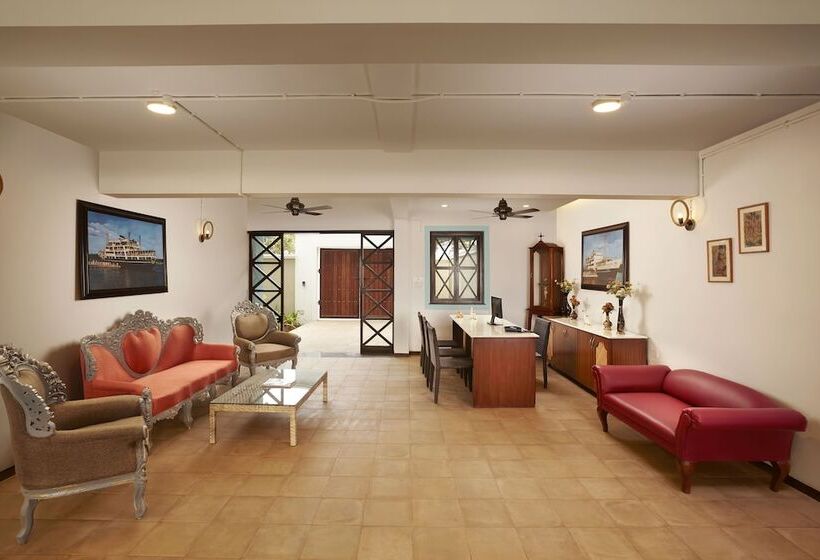 Indy Waterfront Resort