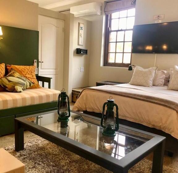 פנסיון Bakenhof Winelands Lodge