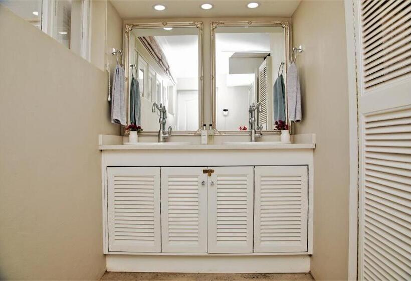 פנסיון Bakenhof Winelands Lodge