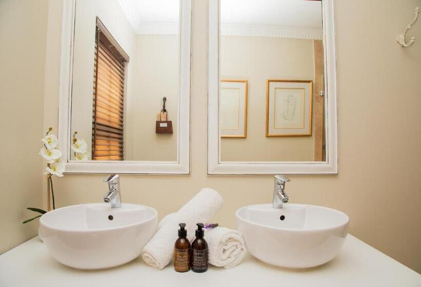 פנסיון Bakenhof Winelands Lodge