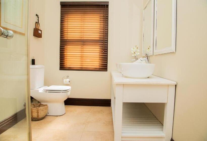 פנסיון Bakenhof Winelands Lodge