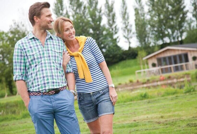 Курорт Cedar Retreats