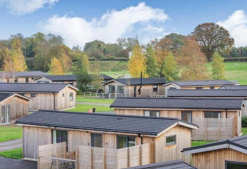 Курорт Cedar Retreats