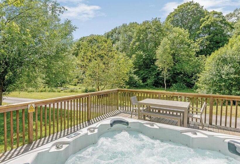 리조트 Penvale Lakes Lodges
