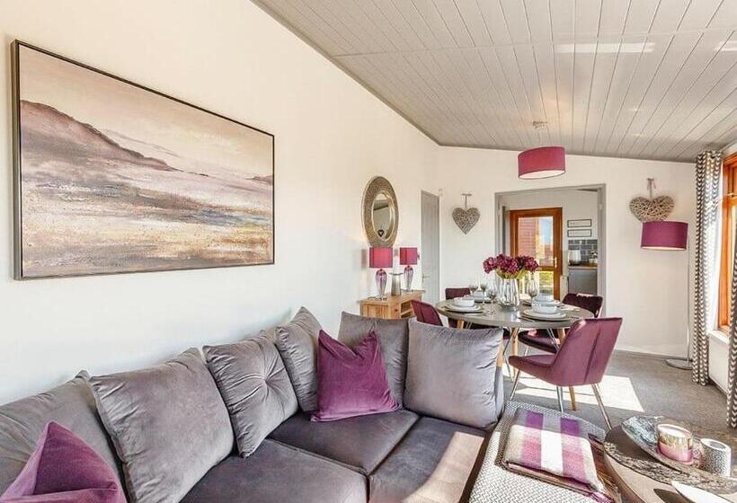 리조트 Tan Rallt Holiday Park & Spa