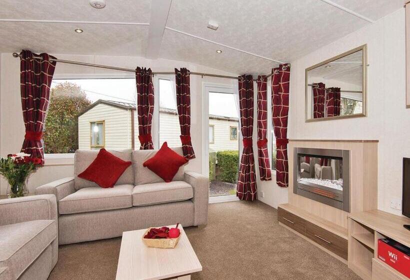 리조트 Tan Rallt Holiday Park & Spa