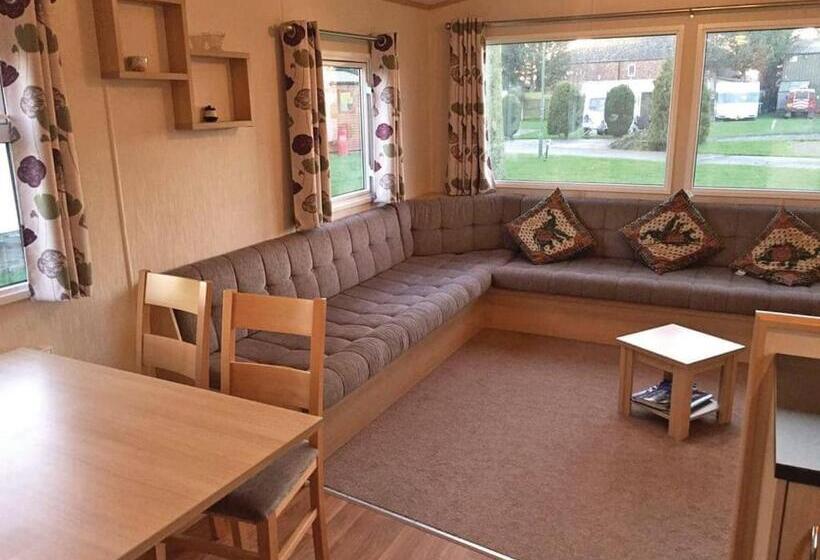 Курорт Tollerton Holiday Park