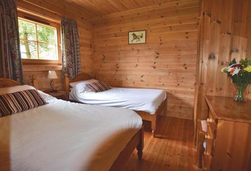 리조트 Woodside Lodges Country Park