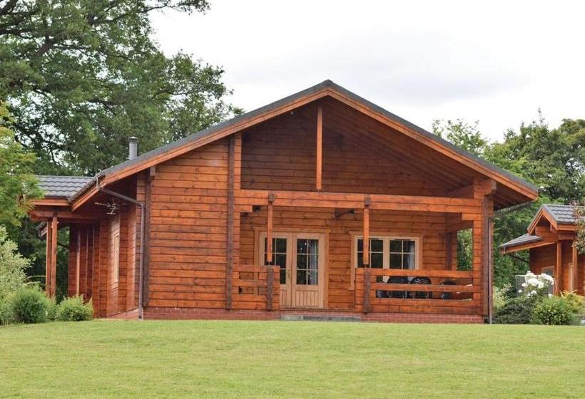 리조트 Woodside Lodges Country Park