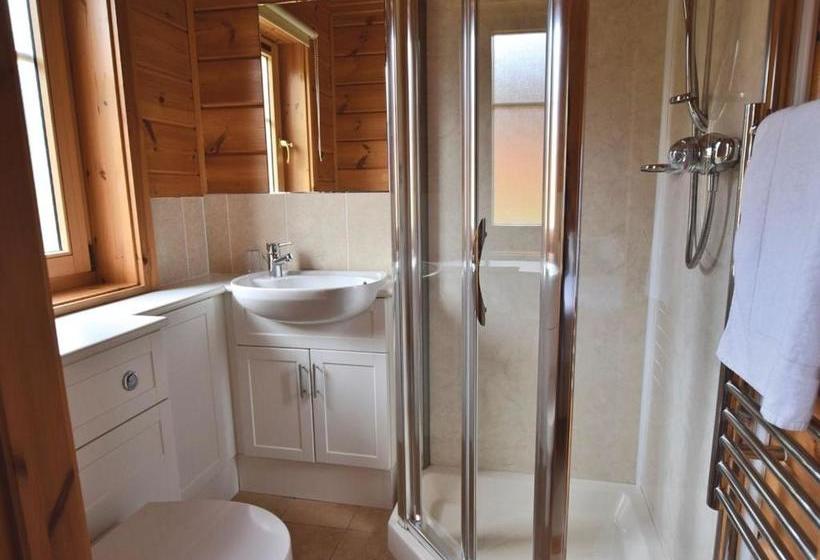 리조트 Woodside Lodges Country Park