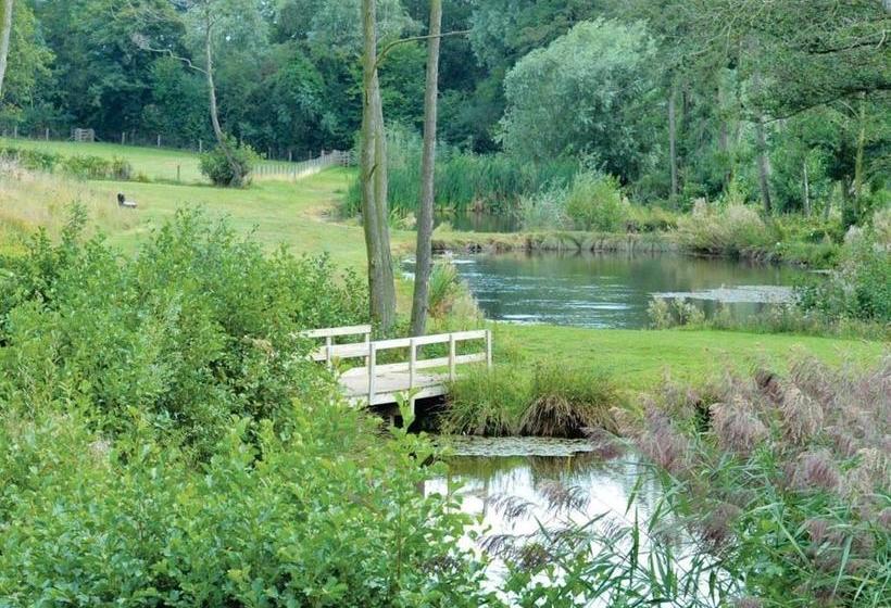 리조트 Woodside Lodges Country Park