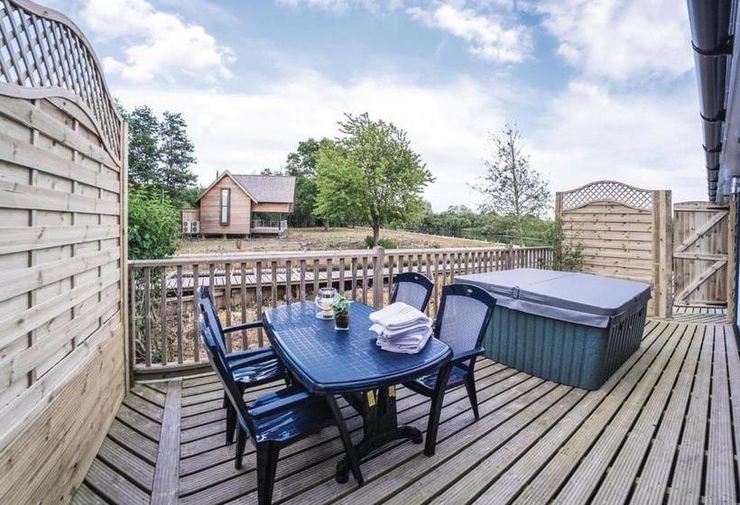 Курорт Yare View Holiday Cottages