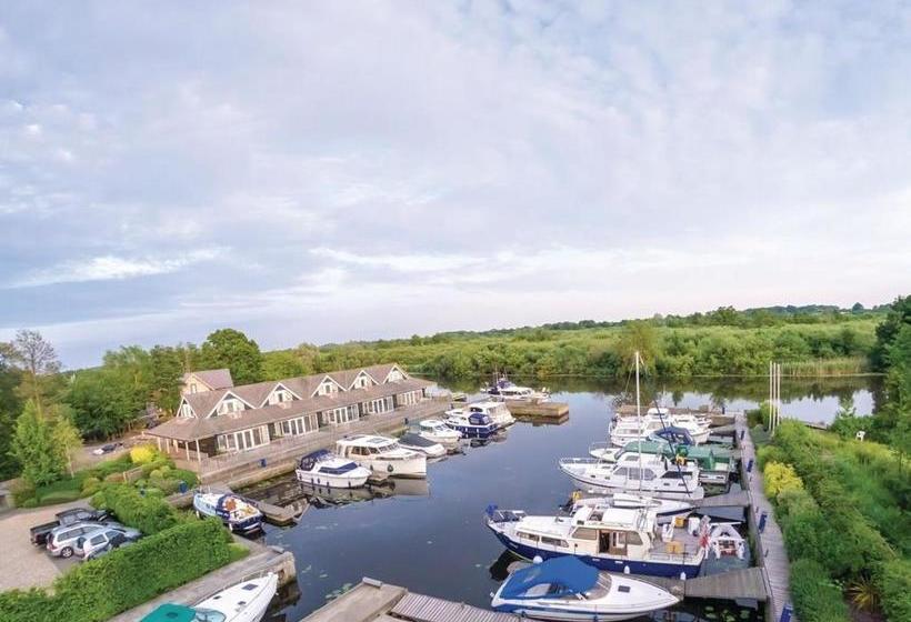 Курорт Yare View Holiday Cottages