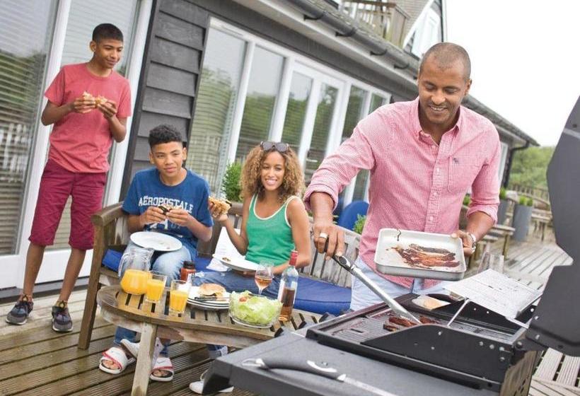 Курорт Yare View Holiday Cottages