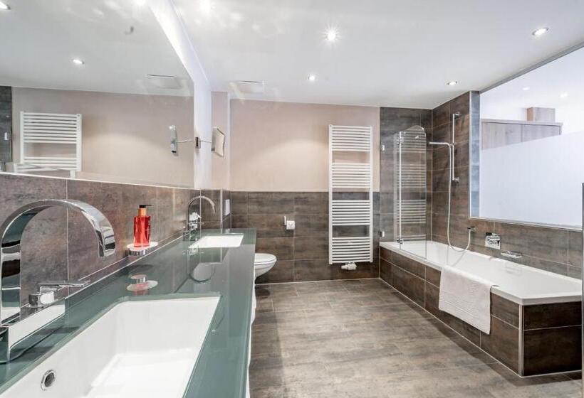 هتل Garni Christine