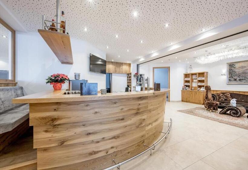 هتل Garni Christine