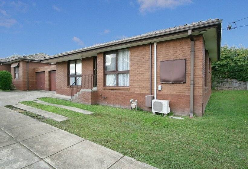 40 Thames Holiday Unit