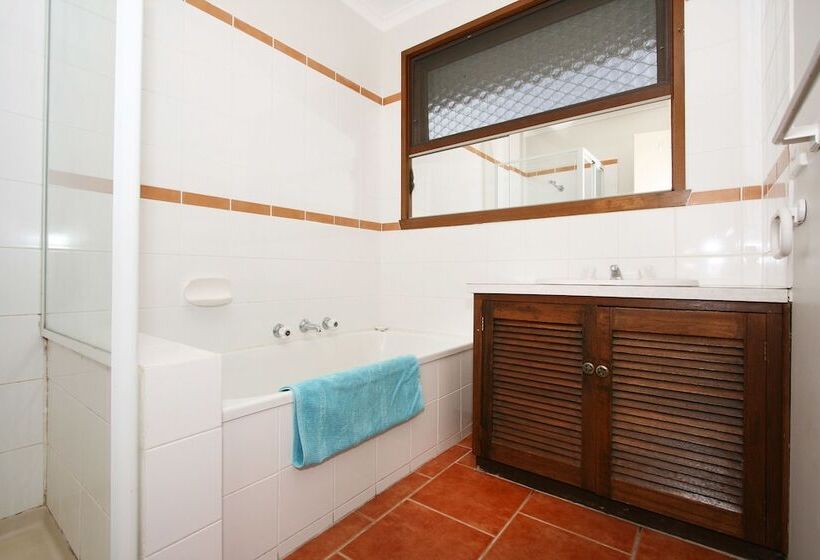 40 Thames Holiday Unit