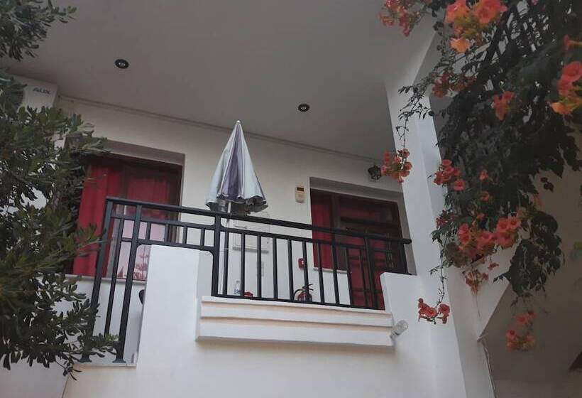 Anthi Katerina Rooms