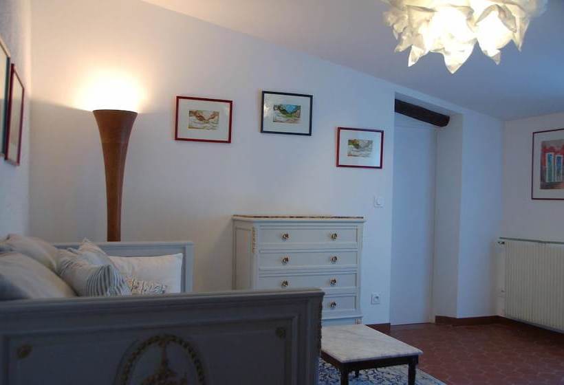 تختخواب و صبحانه Chateau Ysard